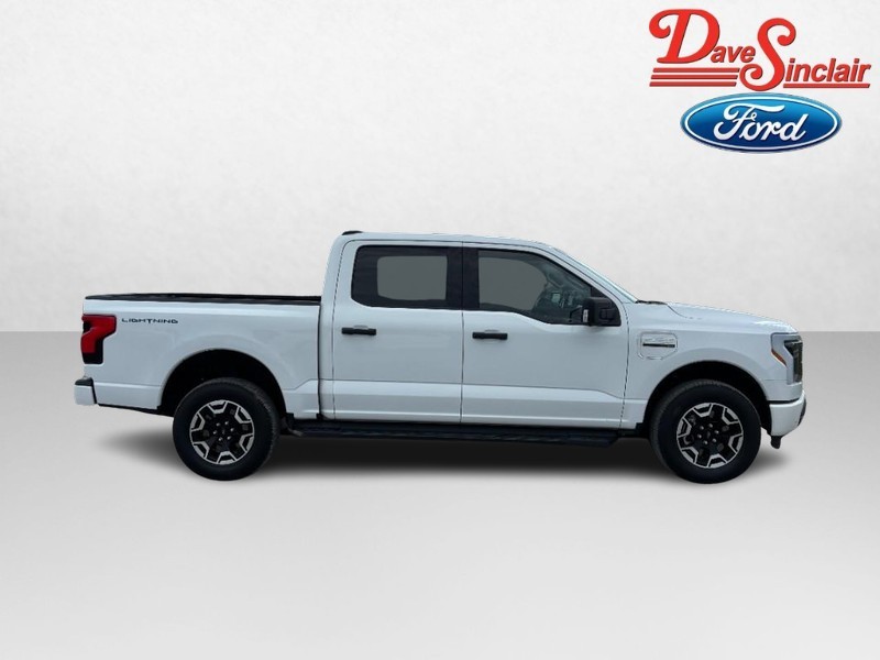 Ford F-150 Lightning Vehicle Full-screen Gallery Image 05