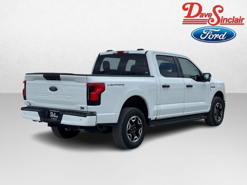 Ford F-150 Lightning Vehicle Full-screen Gallery Image 07
