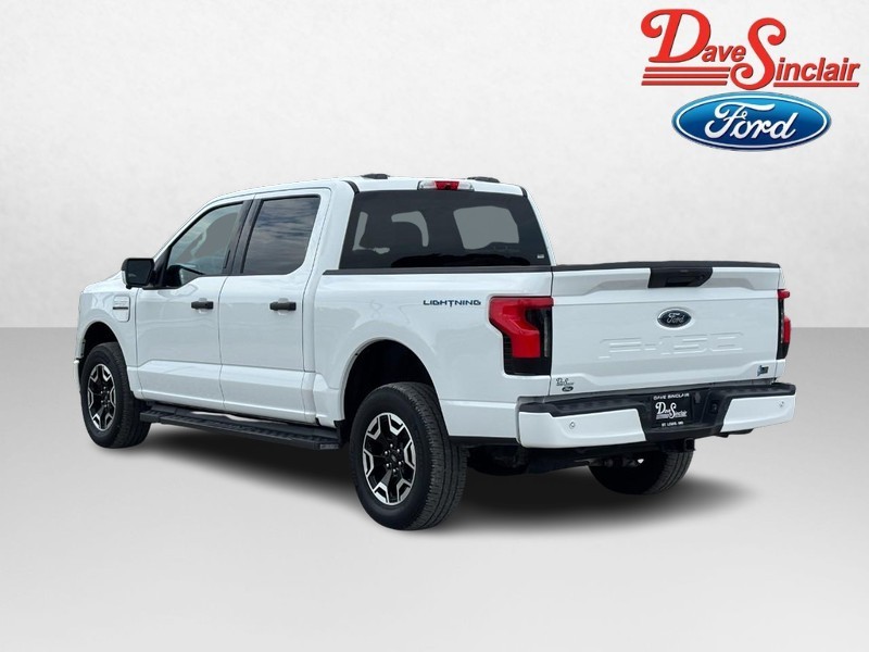 Ford F-150 Lightning Vehicle Full-screen Gallery Image 09