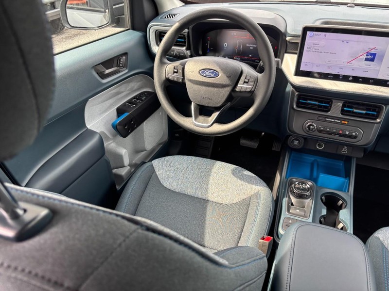 Ford Maverick Vehicle Full-screen Gallery Image 14