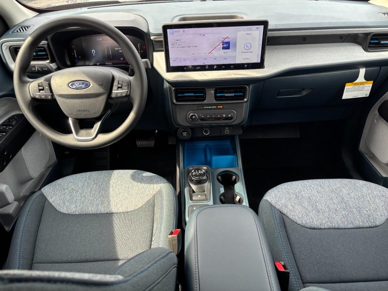 Ford Maverick Vehicle Full-screen Gallery Image 15