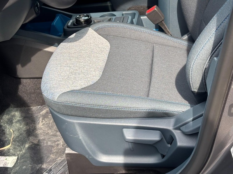 Ford Maverick Vehicle Full-screen Gallery Image 17