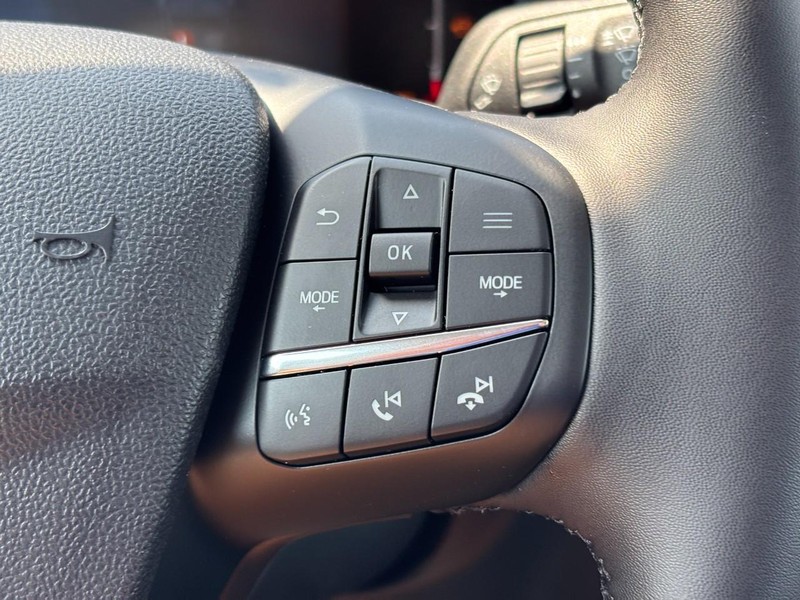 Ford Maverick Vehicle Full-screen Gallery Image 20