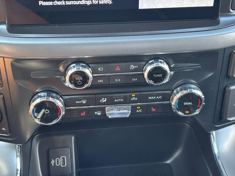 Ford F-150 Vehicle Full-screen Gallery Image 25