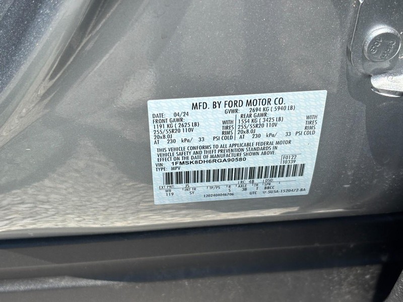 Ford Explorer Vehicle Image 26