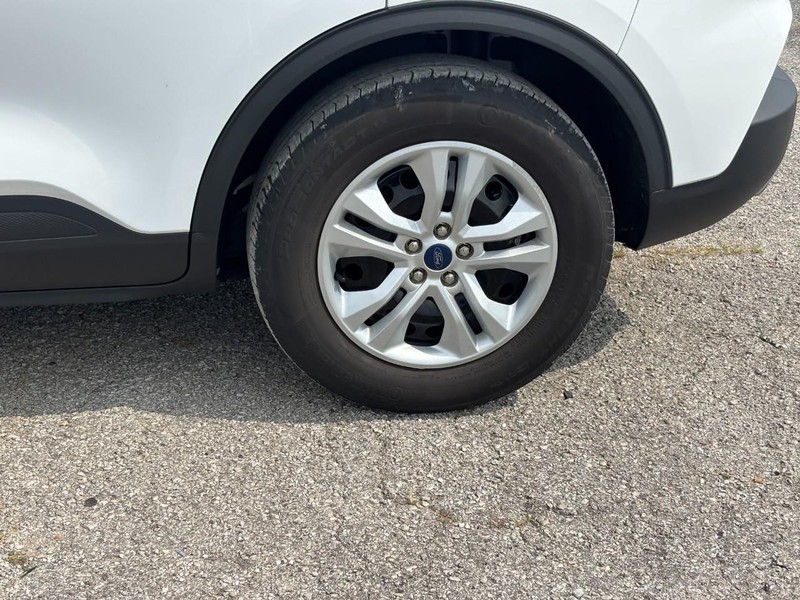 Ford Escape Vehicle Image 12