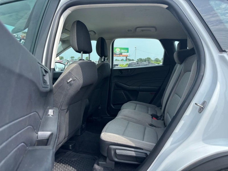 Ford Escape Vehicle Image 13