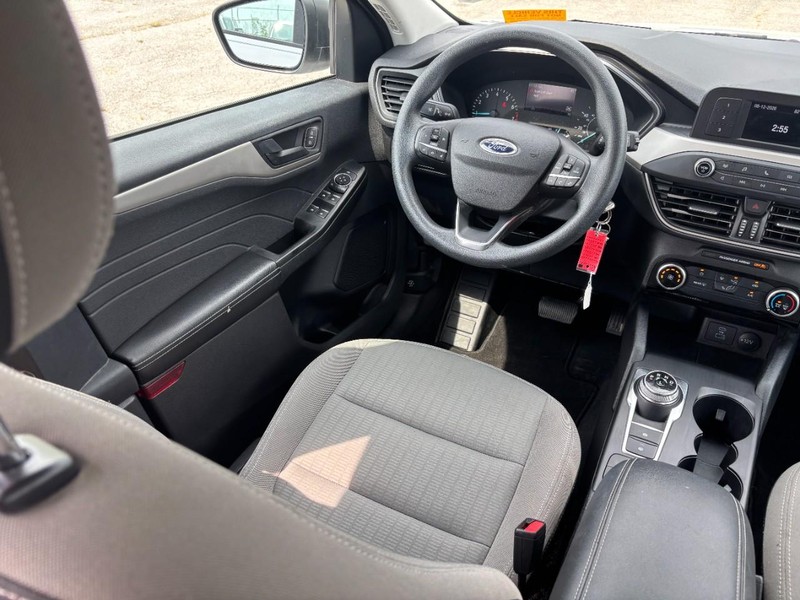 Ford Escape Vehicle Image 14
