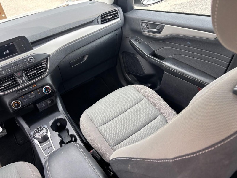 Ford Escape Vehicle Image 16