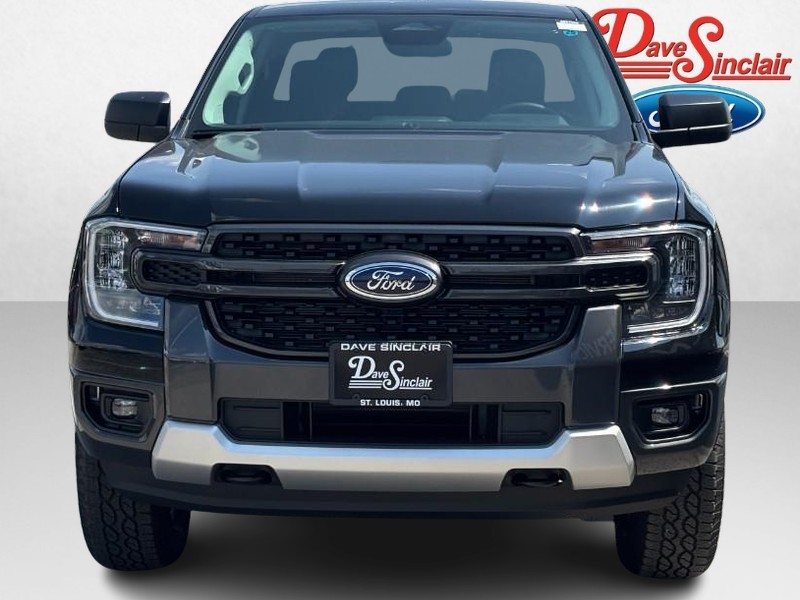 Ford Ranger Vehicle Full-screen Gallery Image 02