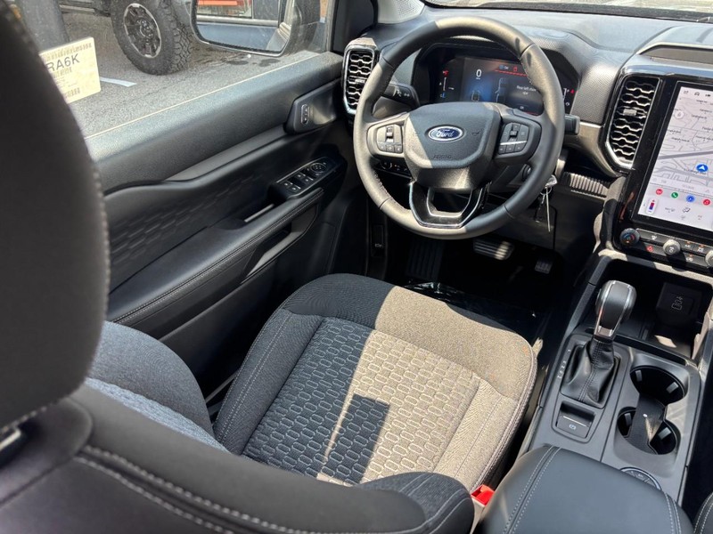 Ford Ranger Vehicle Full-screen Gallery Image 14