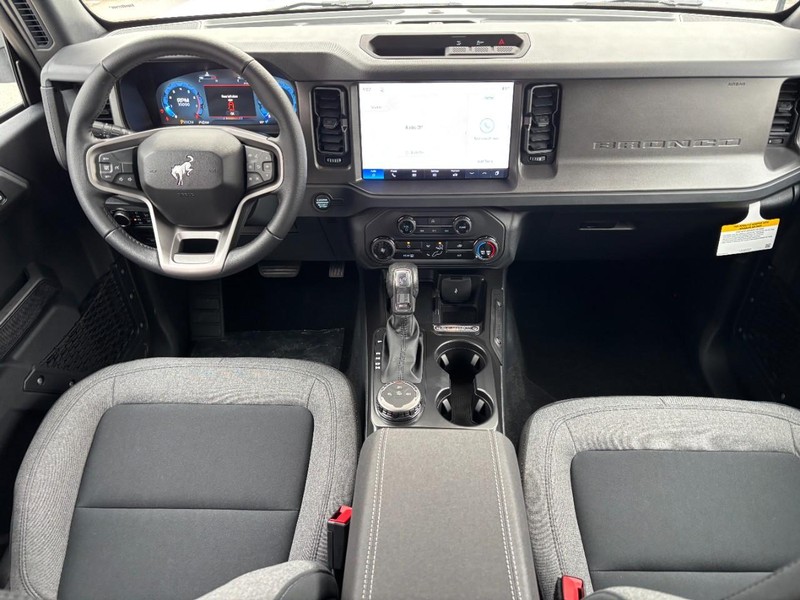 Ford Bronco Vehicle Image 15