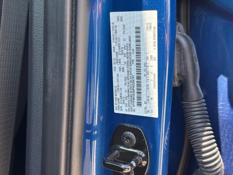 Ford F-150 Vehicle Full-screen Gallery Image 26