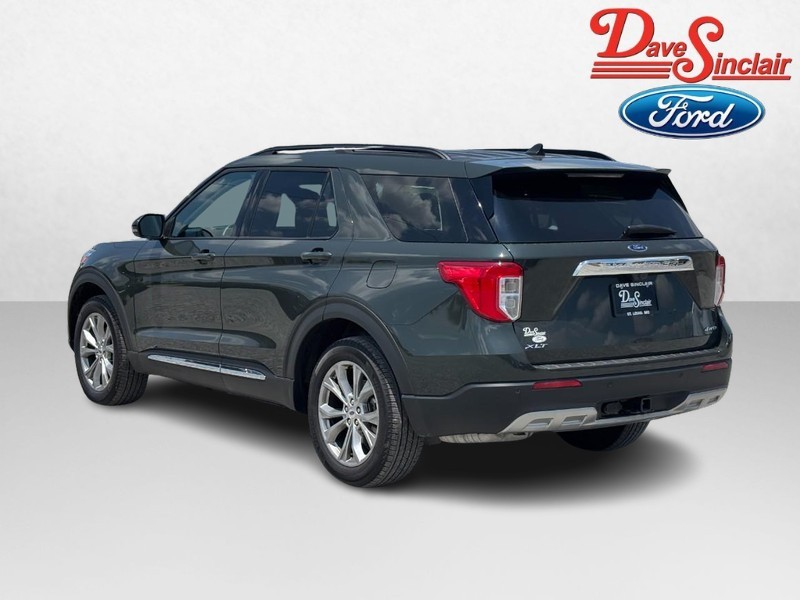 Ford Explorer Vehicle Image 09