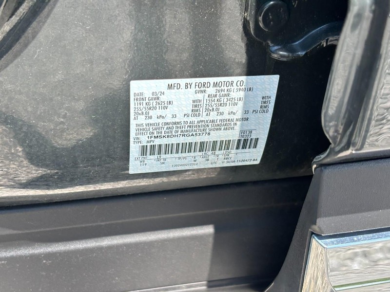 Ford Explorer Vehicle Image 26