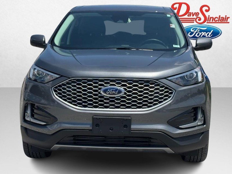 Ford Edge Vehicle Full-screen Gallery Image 02
