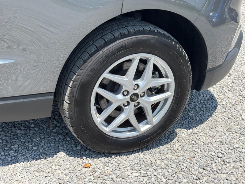 Ford Edge Vehicle Full-screen Gallery Image 12