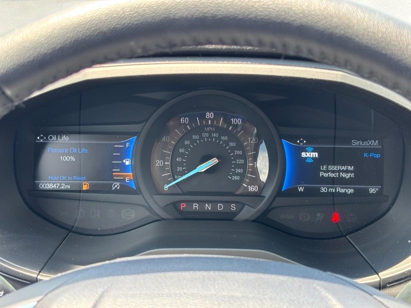 Ford Edge Vehicle Full-screen Gallery Image 21
