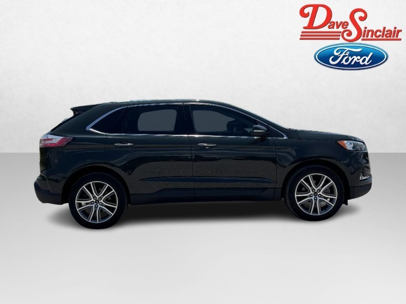 Ford Edge Vehicle Full-screen Gallery Image 05