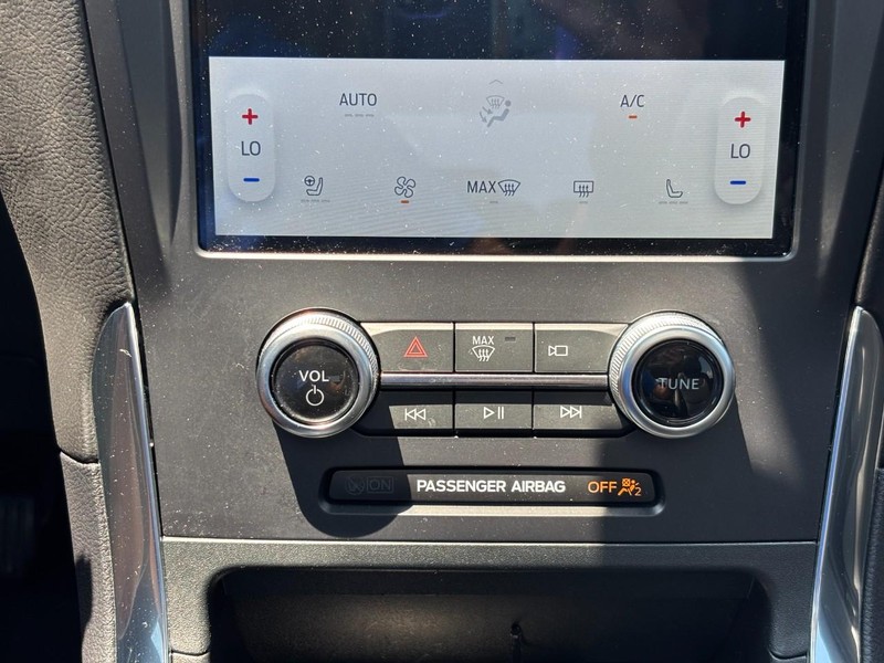 Ford Edge Vehicle Full-screen Gallery Image 24