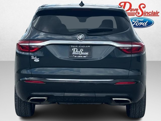 Buick Enclave Vehicle Full-screen Gallery Image 06