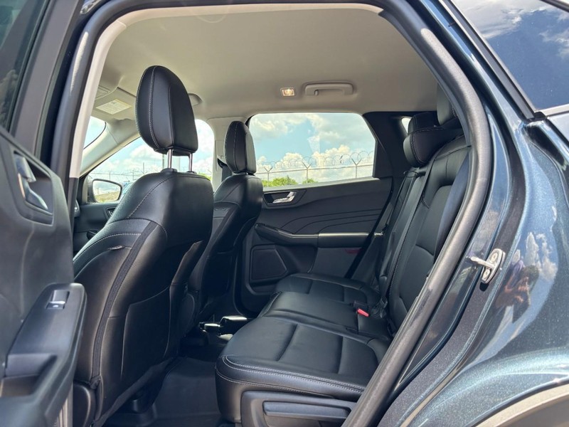 Ford Escape Vehicle Image 13