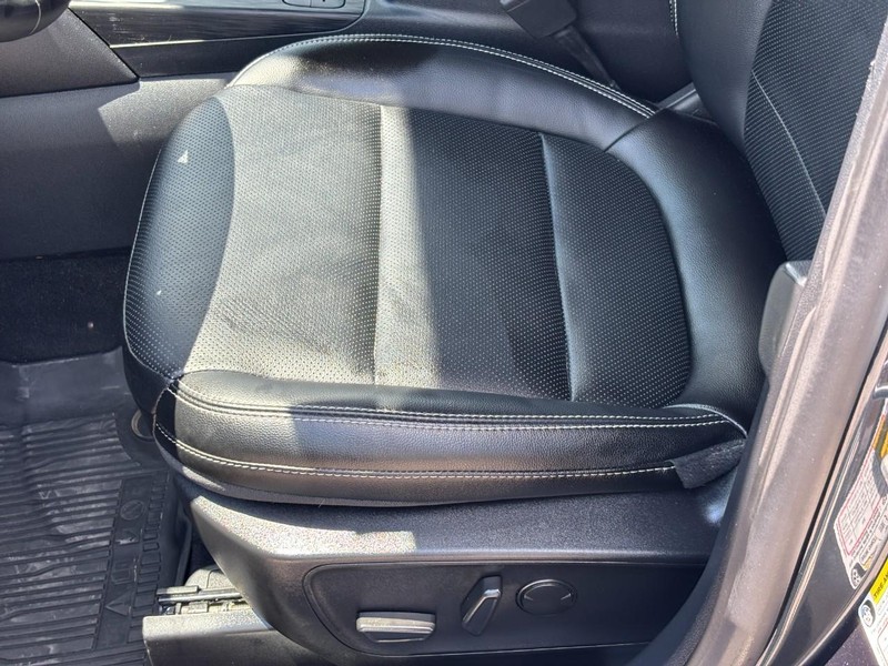 Ford Escape Vehicle Image 17
