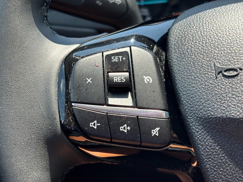 Ford Escape Vehicle Image 19