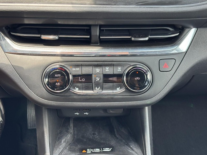Buick Envista Vehicle Full-screen Gallery Image 22