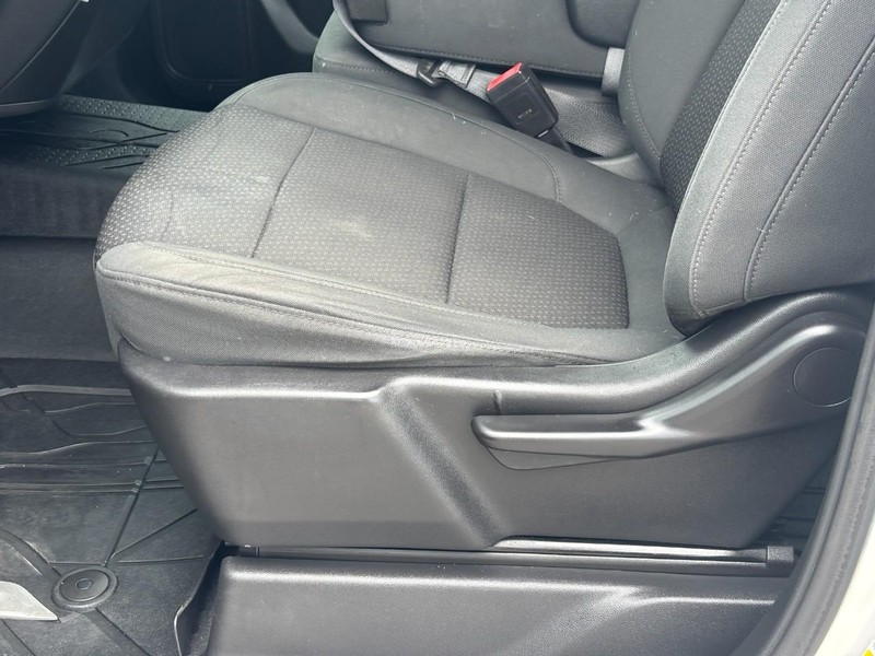Chevrolet Silverado 1500 Vehicle Full-screen Gallery Image 15