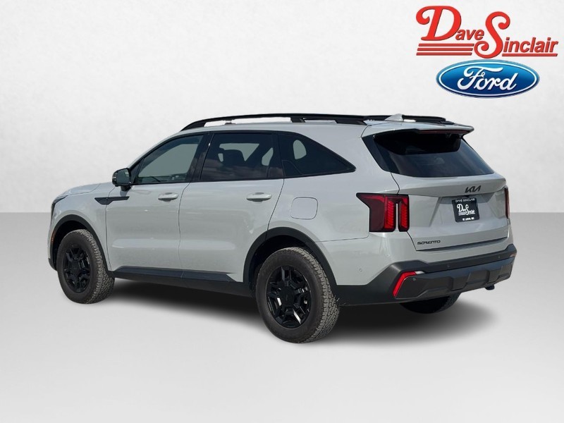 Kia Sorento Vehicle Full-screen Gallery Image 09