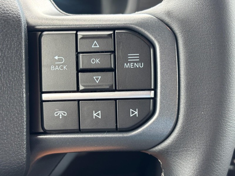 Ford F-150 Vehicle Full-screen Gallery Image 21