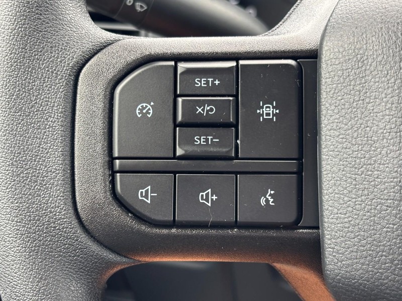 Ford F-150 Vehicle Full-screen Gallery Image 19