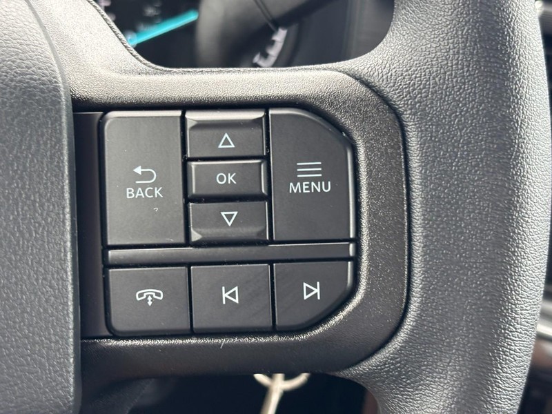 Ford F-150 Vehicle Full-screen Gallery Image 20