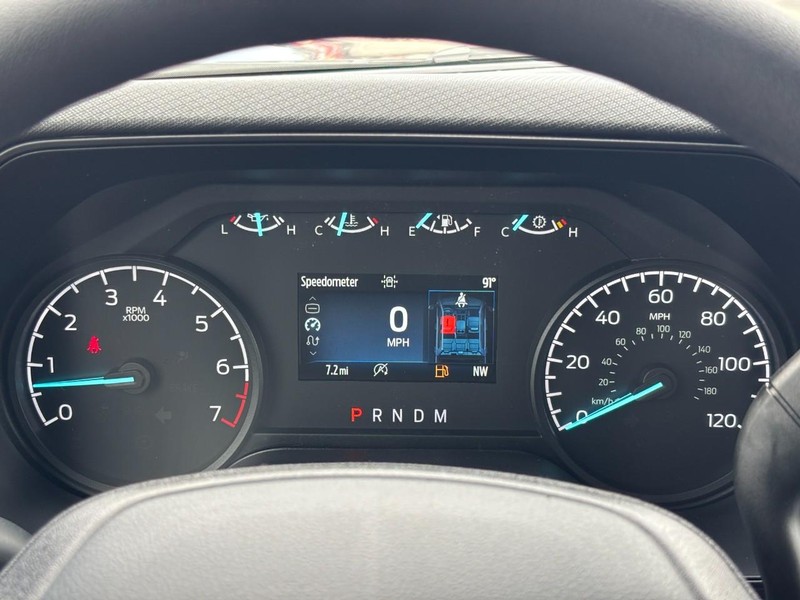 Ford F-150 Vehicle Full-screen Gallery Image 21