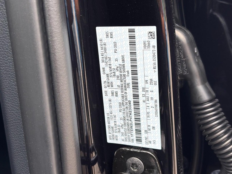 Ford F-150 Vehicle Full-screen Gallery Image 25