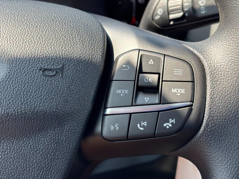 Ford Maverick Vehicle Full-screen Gallery Image 20