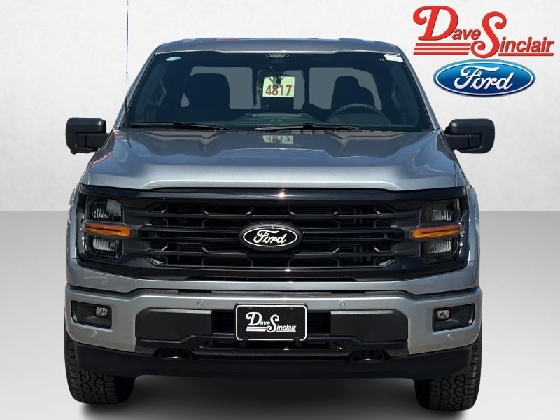 Ford F-150 Vehicle Full-screen Gallery Image 02
