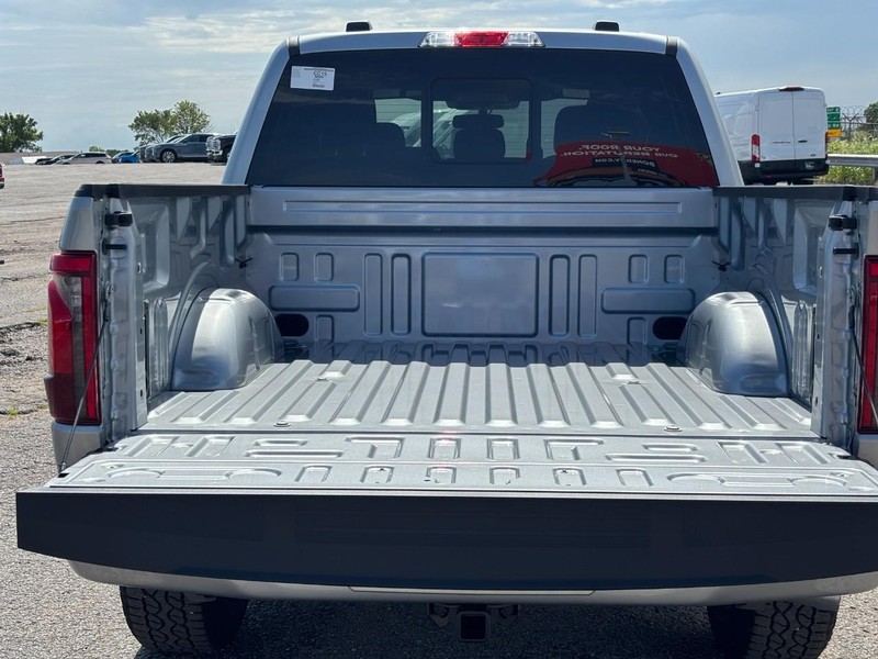 Ford F-150 Vehicle Full-screen Gallery Image 11