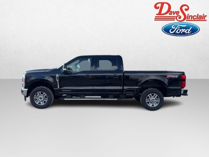 Ford Super Duty F-250 SRW Vehicle Full-screen Gallery Image 10