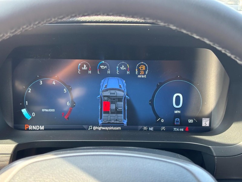 Ford F-150 Vehicle Full-screen Gallery Image 20