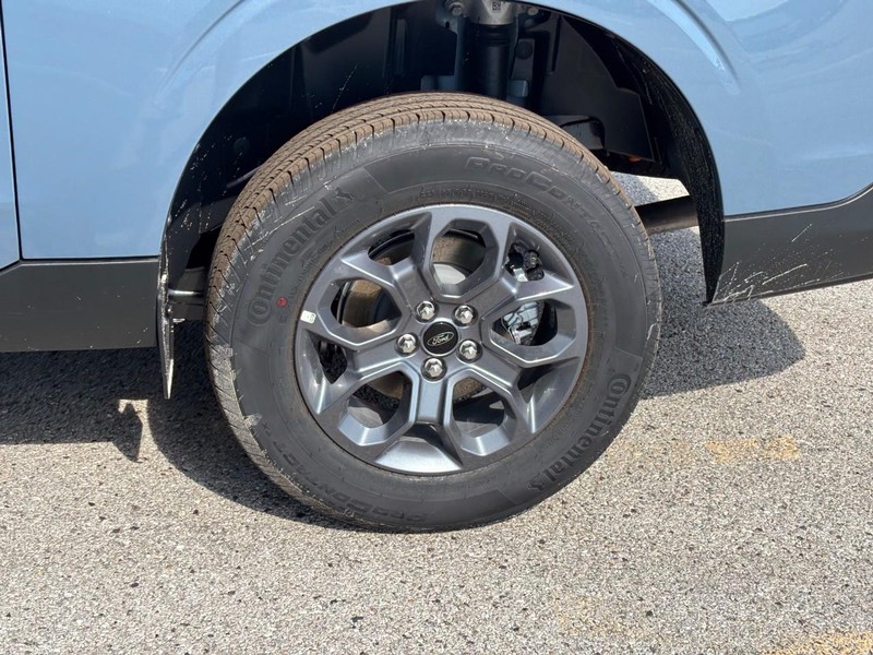 Ford Maverick Vehicle Full-screen Gallery Image 12