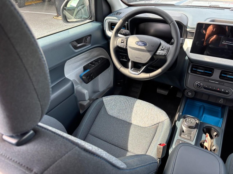 Ford Maverick Vehicle Full-screen Gallery Image 14