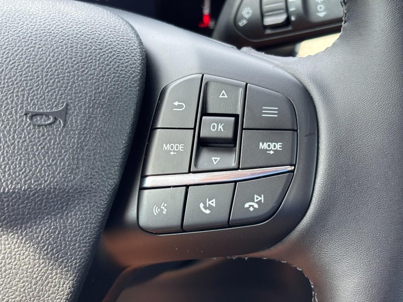 Ford Maverick Vehicle Full-screen Gallery Image 20