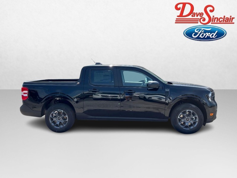 Ford Maverick Vehicle Full-screen Gallery Image 05