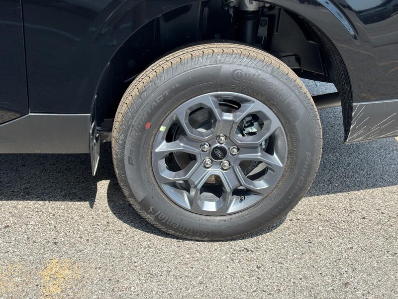 Ford Maverick Vehicle Full-screen Gallery Image 12