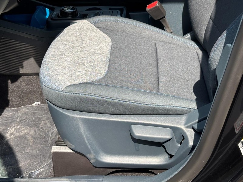 Ford Maverick Vehicle Full-screen Gallery Image 17