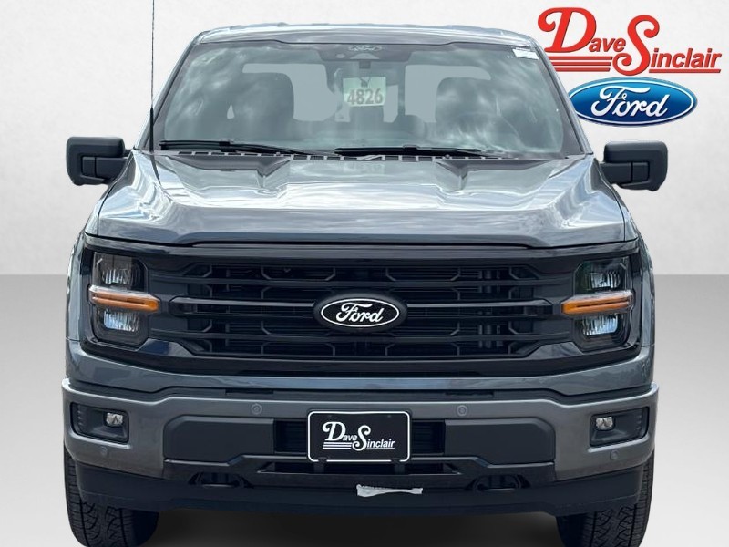 Ford F-150 Vehicle Full-screen Gallery Image 02