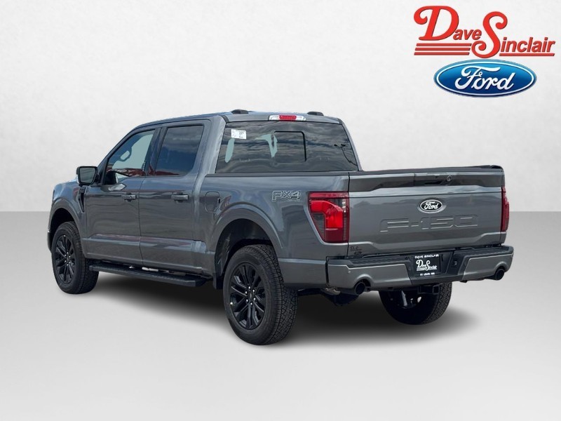 Ford F-150 Vehicle Full-screen Gallery Image 09