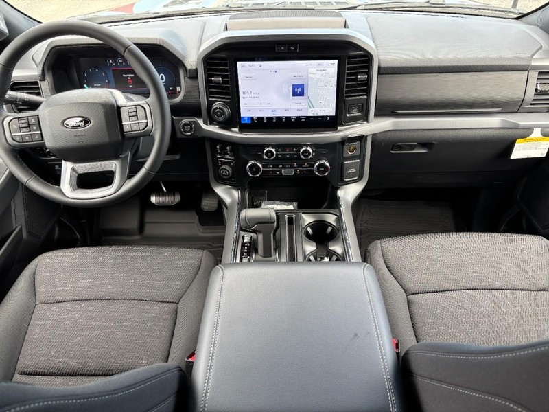 Ford F-150 Vehicle Full-screen Gallery Image 15